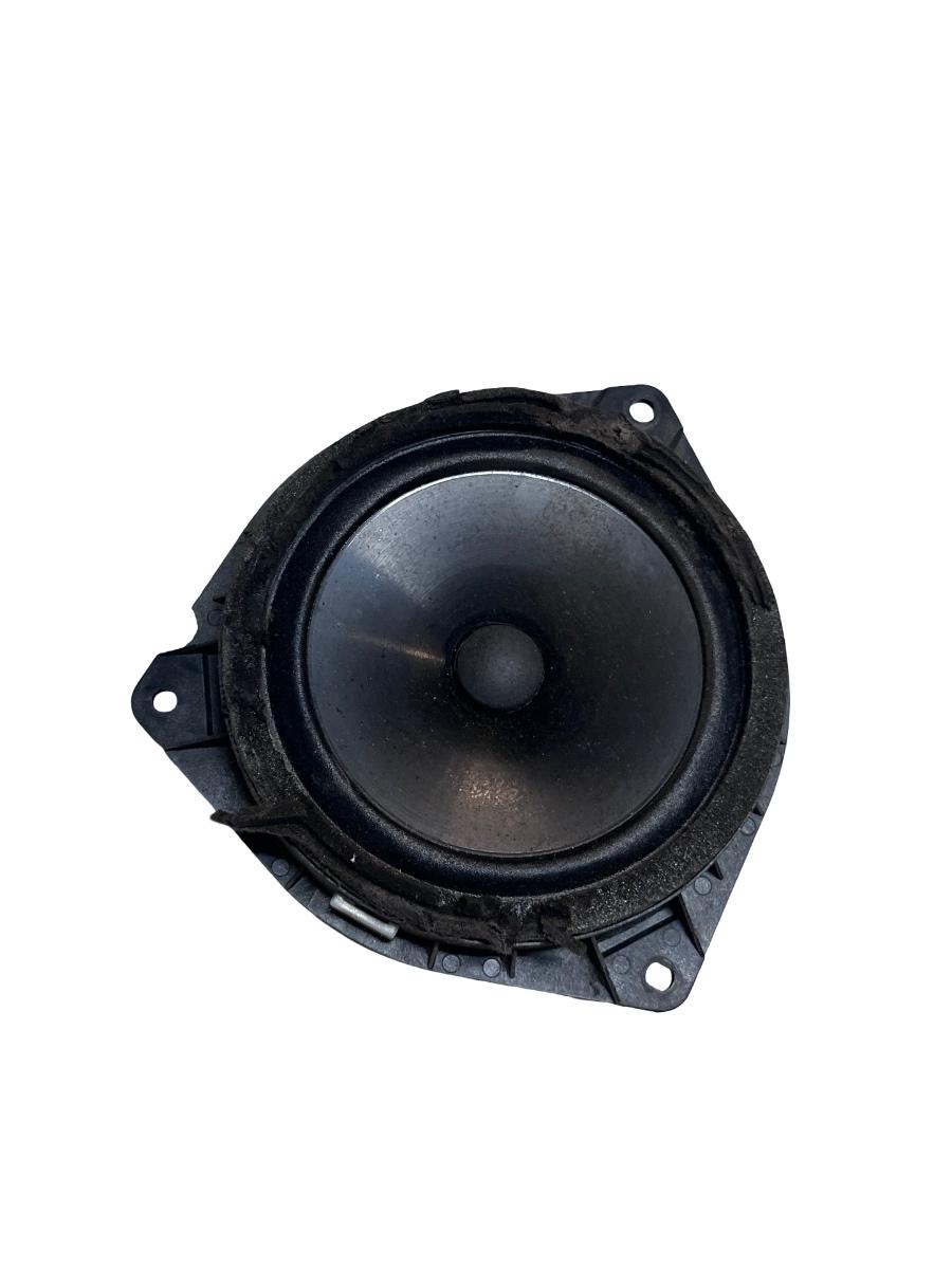 Difuzor portiera dreapta fata TOYOTA COROLLA Verso _E12_ 2001 - 2004 86160-44120