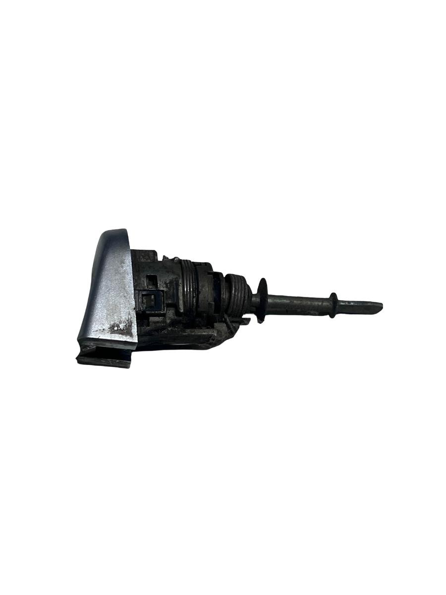 Butuc usa FARA CHEIE stanga fata VOLKSWAGEN TOURAN 1T1, 1T2 2003 - 2010