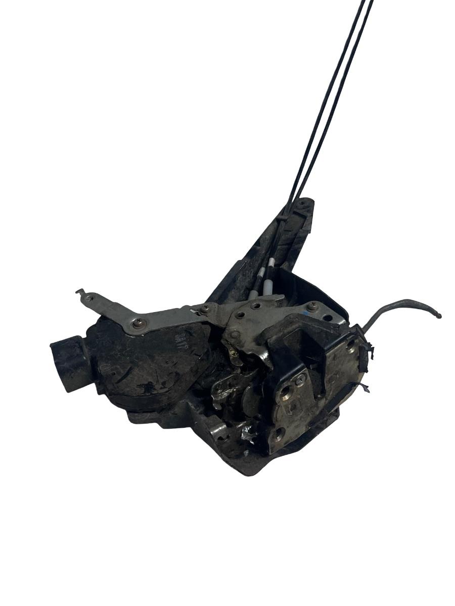 Broasca usa dreapta fata TOYOTA COROLLA Verso _E12_ 2001 - 2004