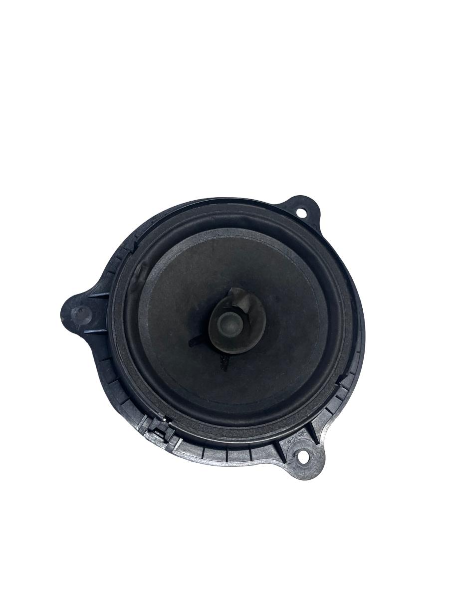 Difuzor portiera stanga fata NISSAN QASHQAI / QASHQAI +2 I J10, JJ10 2006 - 2014
