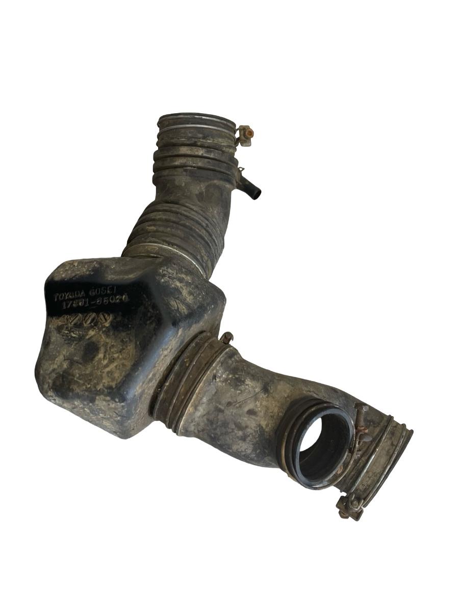 Furtun admisie aer TOYOTA 4 RUNNER _N1_ 1987 - 1996 17861-65020