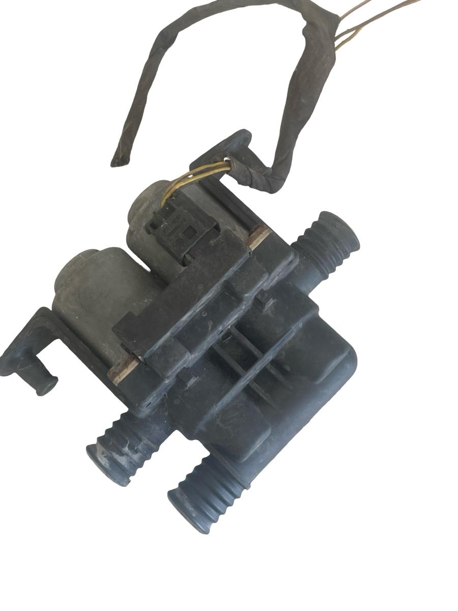 Robineti apa BMW 7 IV E65, E66, E67 2001 - 2009 6908294 – foto 3