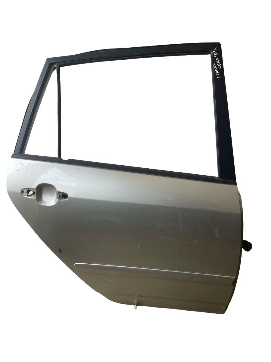Usa Portiera dreapta spate TOYOTA COROLLA Verso _E12_ 2001 - 2004