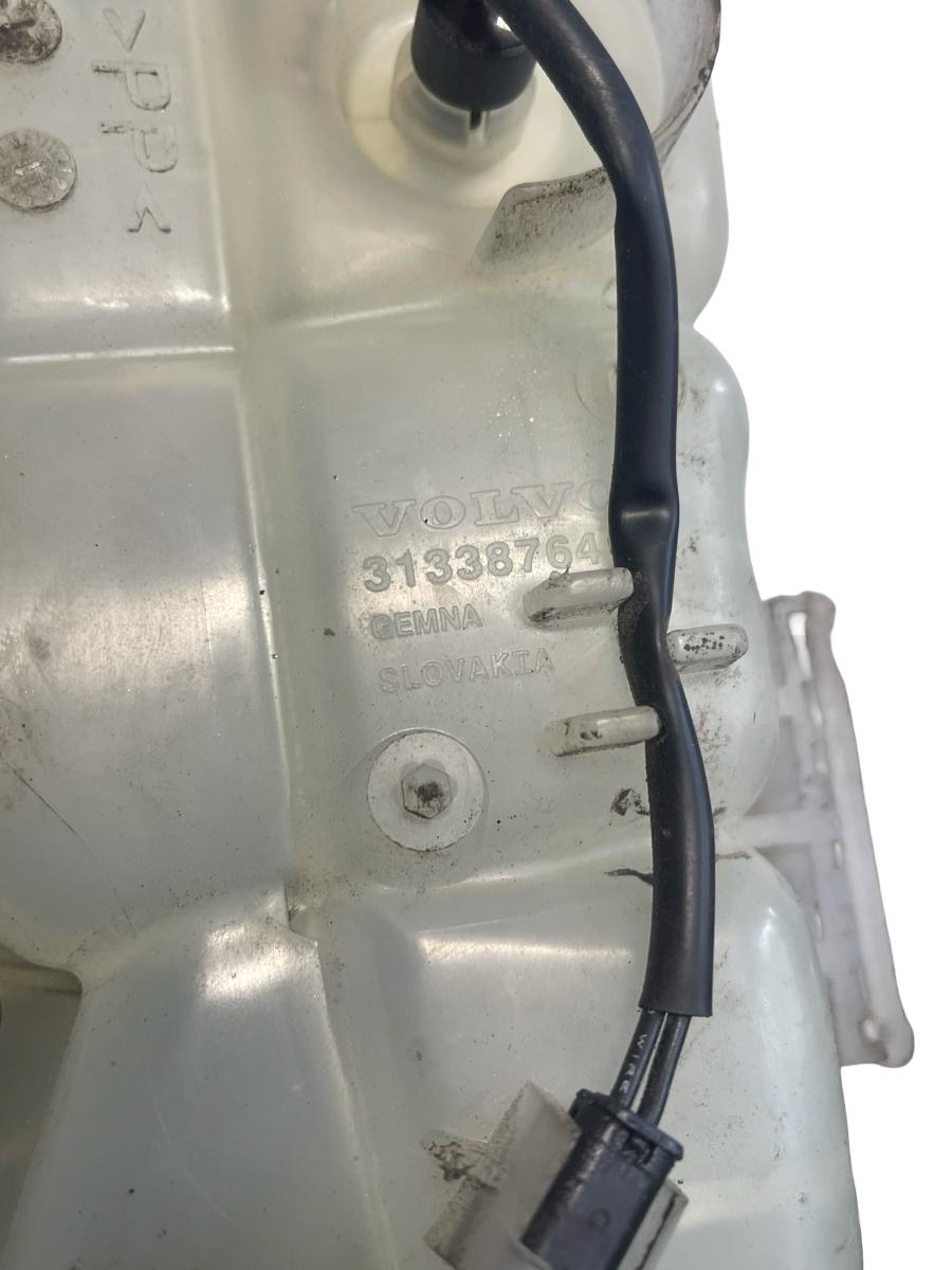 Vas rezervor de expansiune lichid de racire VOLVO V40 Hatchback 525, 526 2012 -> 2.0 D4 D 4204 T14 31338764 – foto 2