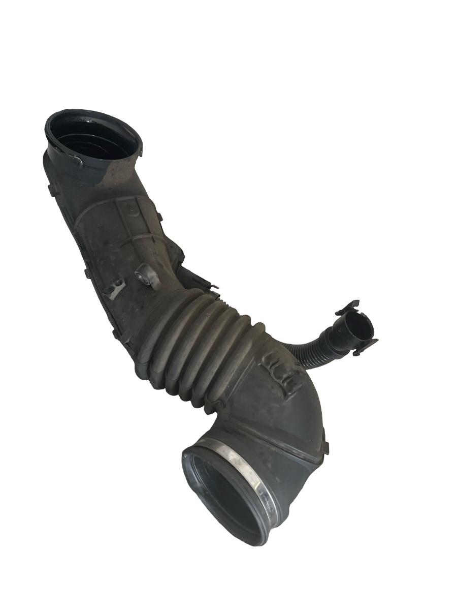 Furtun admisie aer BMW 3 V Touring E91 2004 - 2012 2.0 318 d N47 D20 A, N47 D20 C 7804846