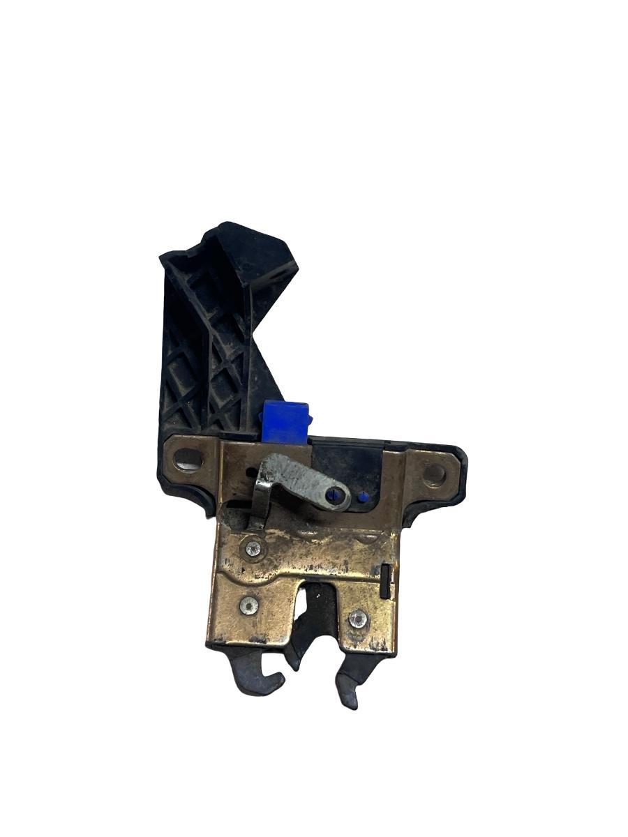 Broasca haion AUDI A4 II 8E2, B6 Cabrio 2000 - 2005 8E5827505B