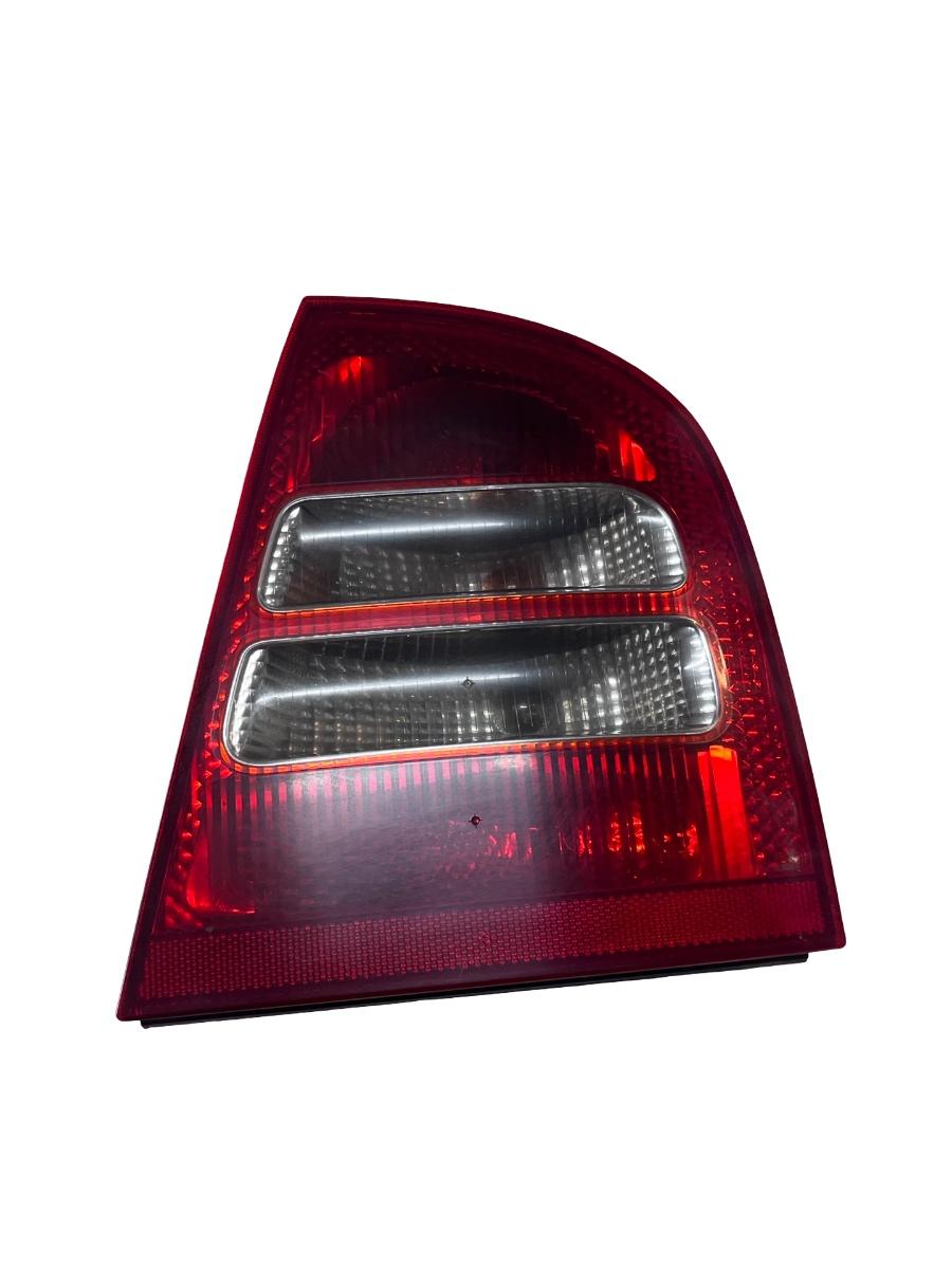 Lampa spate / Stop dreapta spate SKODA OCTAVIA 1U2 1996 - 2010 1U6945096