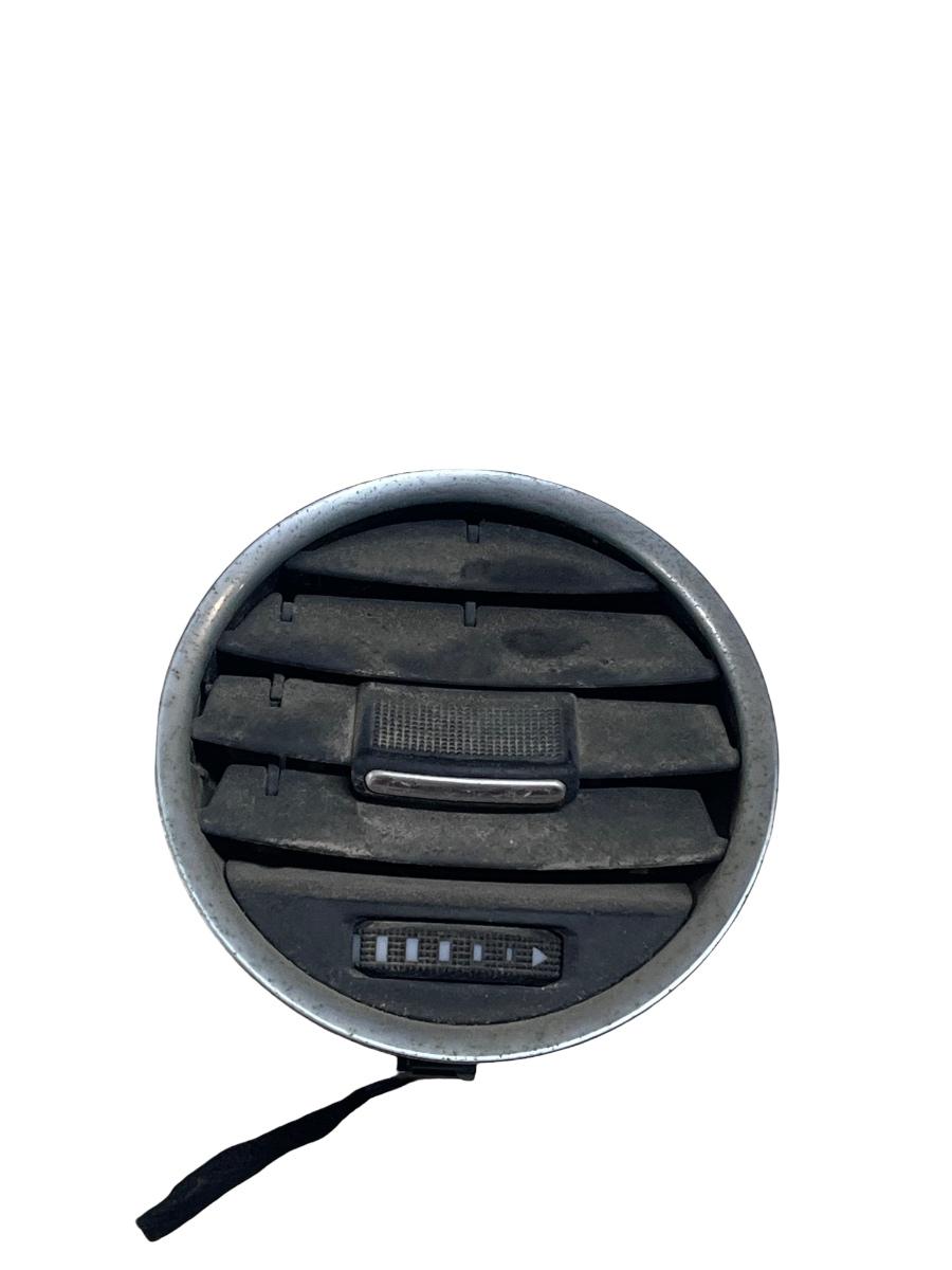 Grila de ventilatie bord centrala AUDI A4 Convertible 8H7, B6, 8HE, B7 2002 - 2009 8H0820951D
