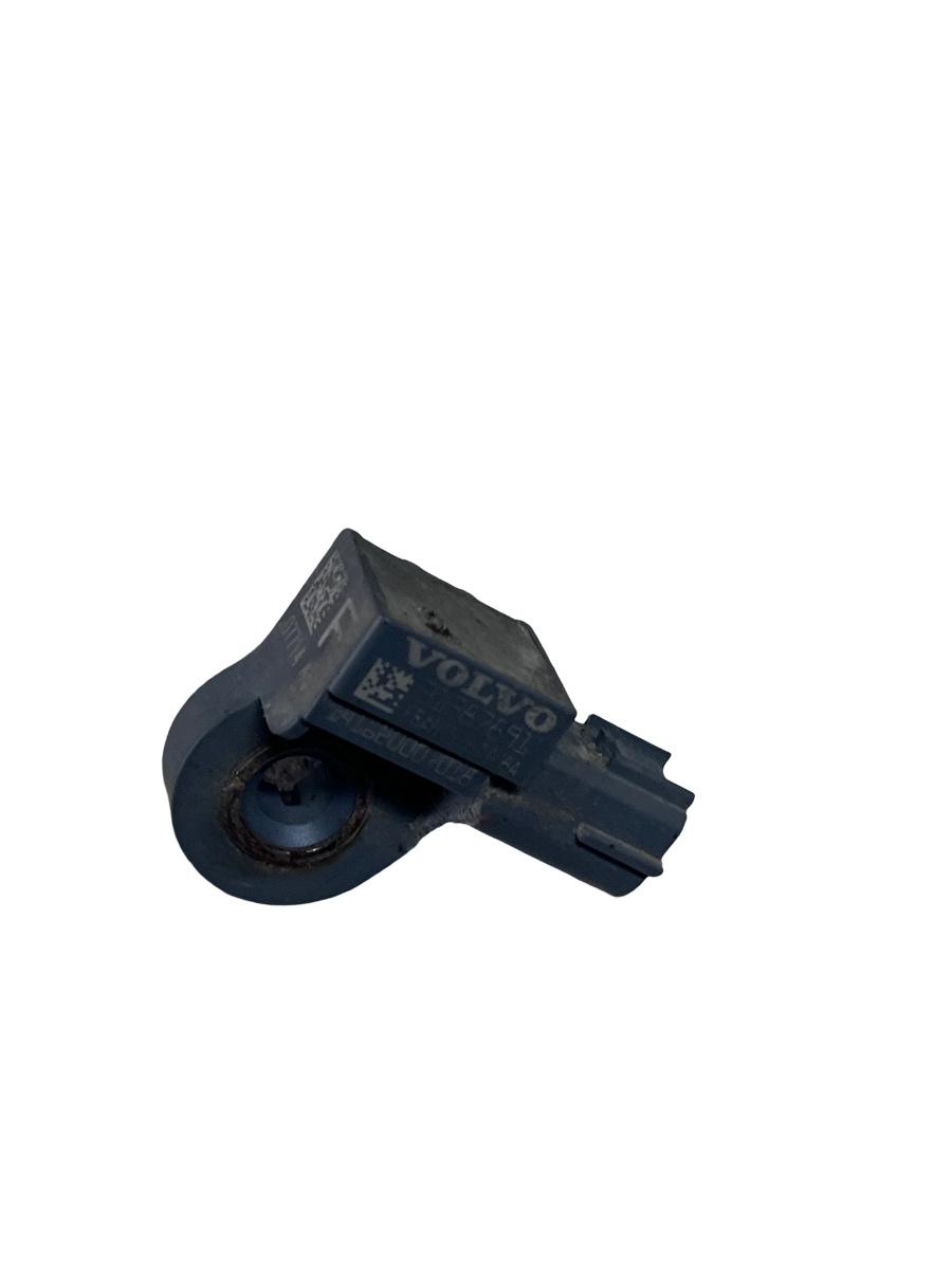Senzor de impact airbag VOLVO V40 Hatchback 525, 526 2012 -> 31387891