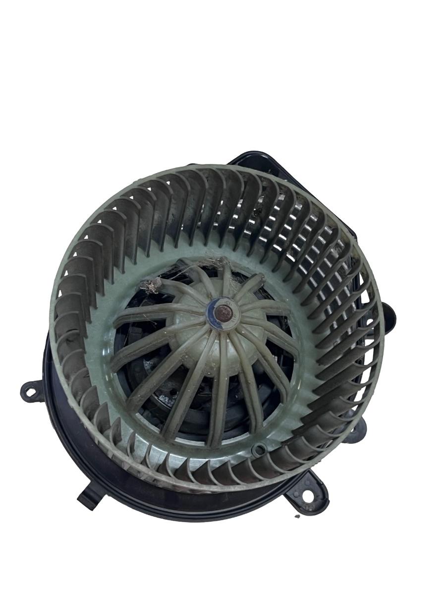 Ventilator aeroterma VOLKSWAGEN PASSAT 3B3 2000 - 2005 740221233F