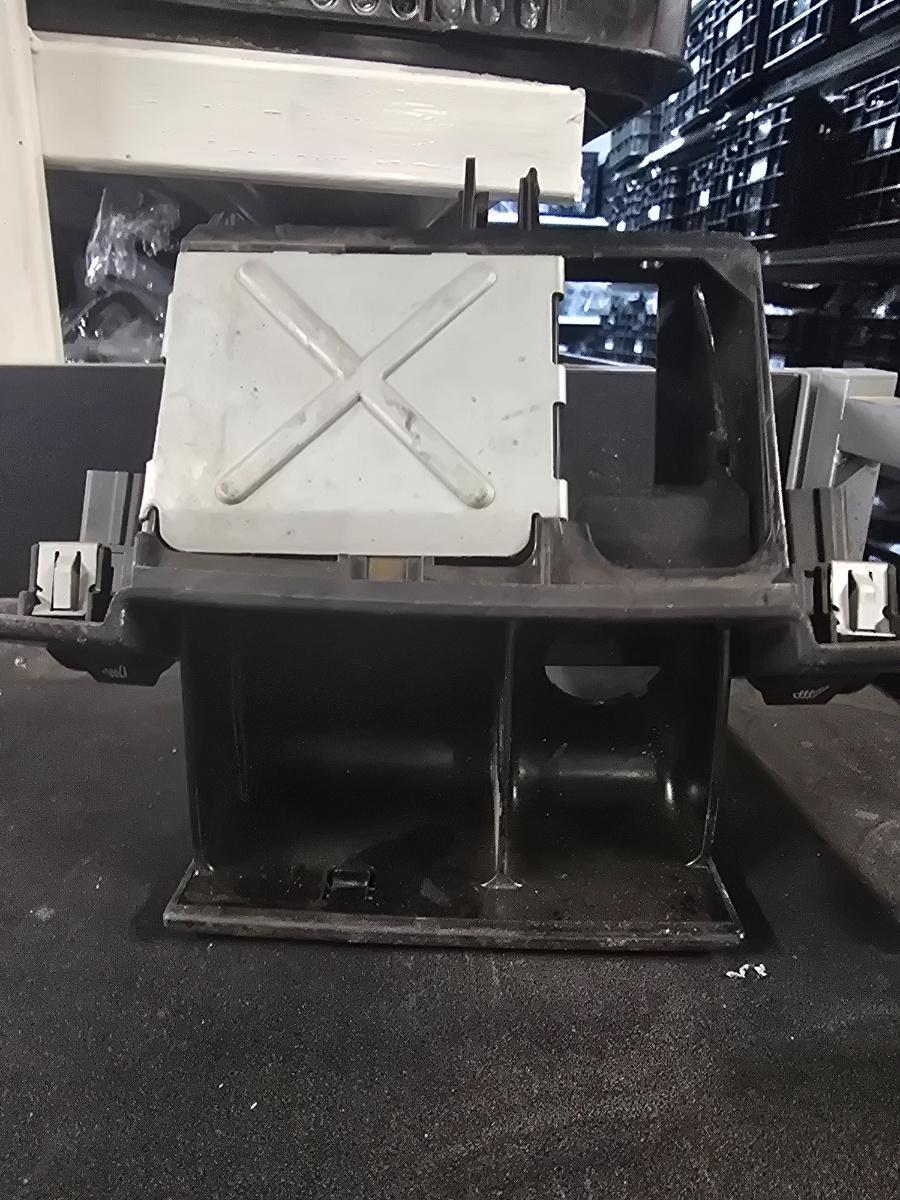 Comutator incalzire scaun CHRYSLER 300 C 2010 -> – foto 3