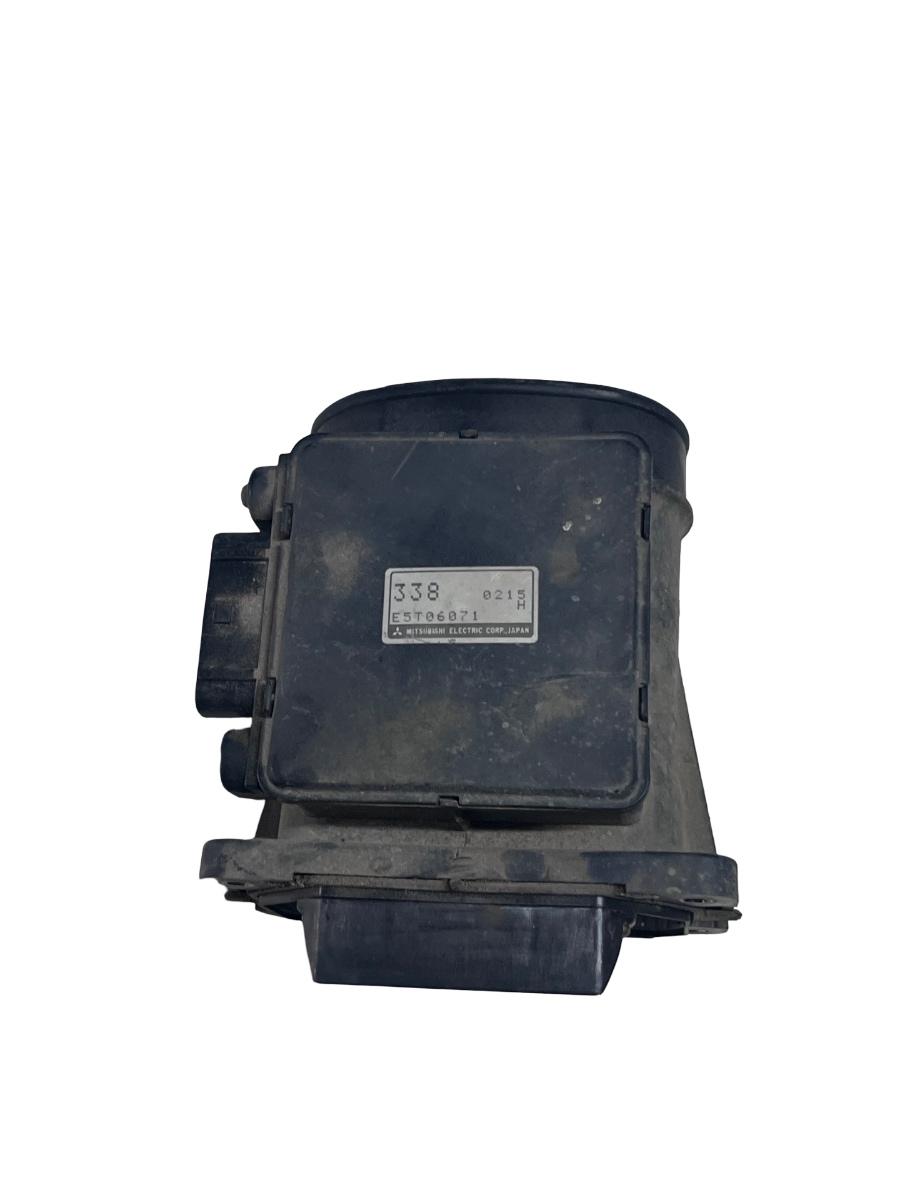 Debitmetru de aer MITSUBISHI L200 - 2001 E5T06071 E5T06071