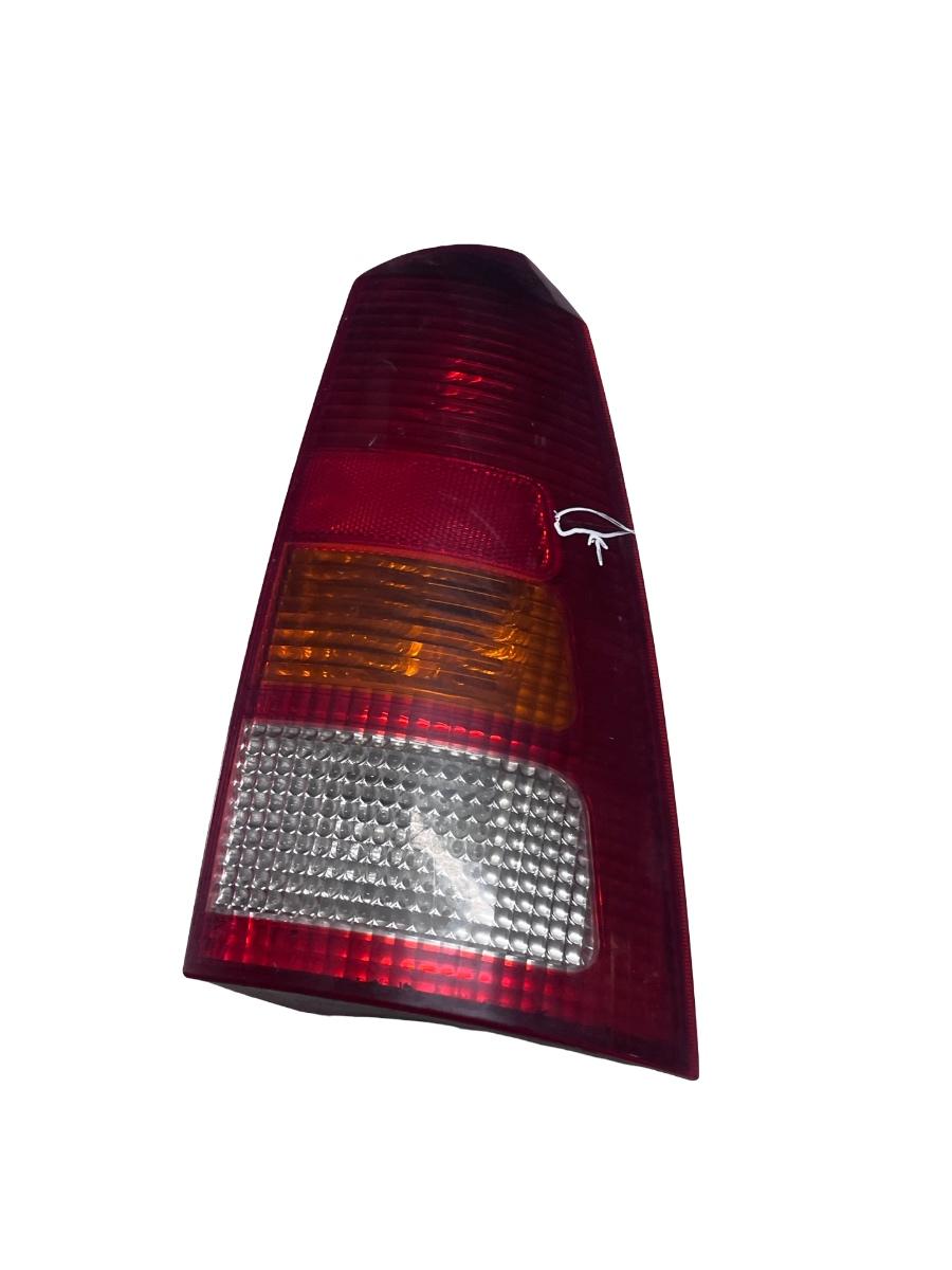 Lampa spate / Stop dreapta spate CU DEFECT FORD FOCUS 1 Break DNW 1998 - 2005