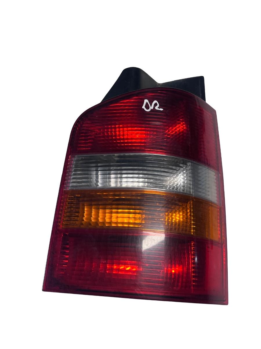 Lampa spate / Stop dreapta spate VOLKSWAGEN TRANSPORTER V Bus 7HB, 7HJ, 7EB, 7EJ, 7EF, 7EG, 7HF, 7H0945258A