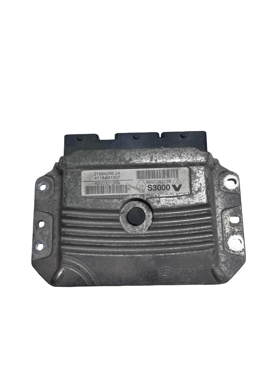 ECU Calculator motor RENAULT MEGANE II Coupé-Cabriolet EM0/1_ 2003 - 2010 8200387138