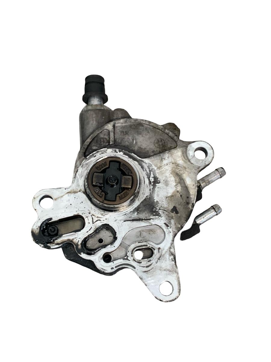Pompa de vacuum AUDI A3 II 8P1 2003 - 2013 2.0 TDI 16V BKD 03G145209