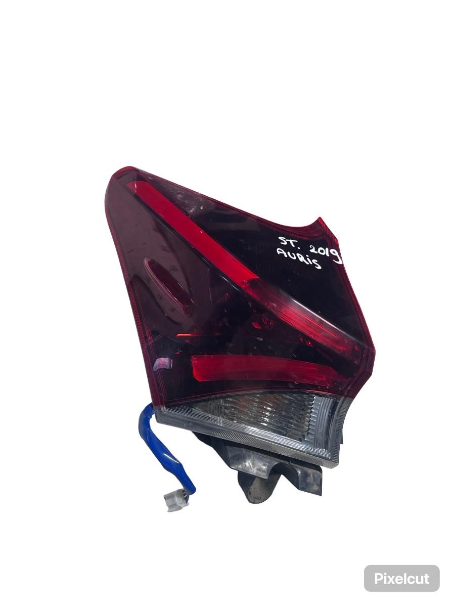 Lampa spate / Stop stanga spate TOYOTA AURIS ZWE18_, NZE18_, ZRE18_ 2019 ->