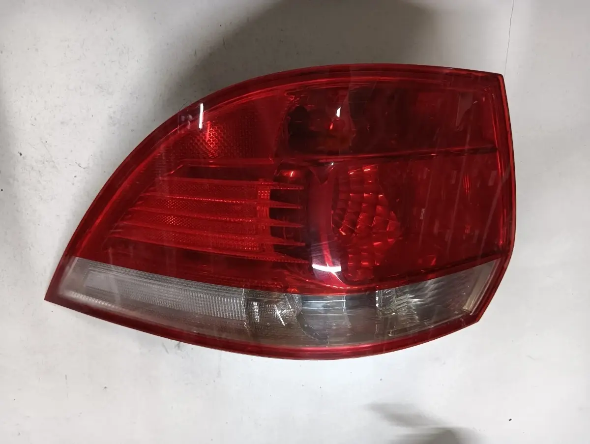 Stop stanga spate VOLKSWAGEN GOLF V Variant 1K5 2007 - 2009
